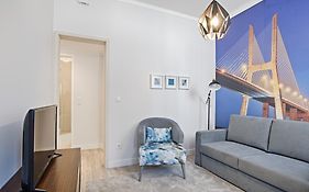 BmyGuest - Ambassador Boutique Apartment II